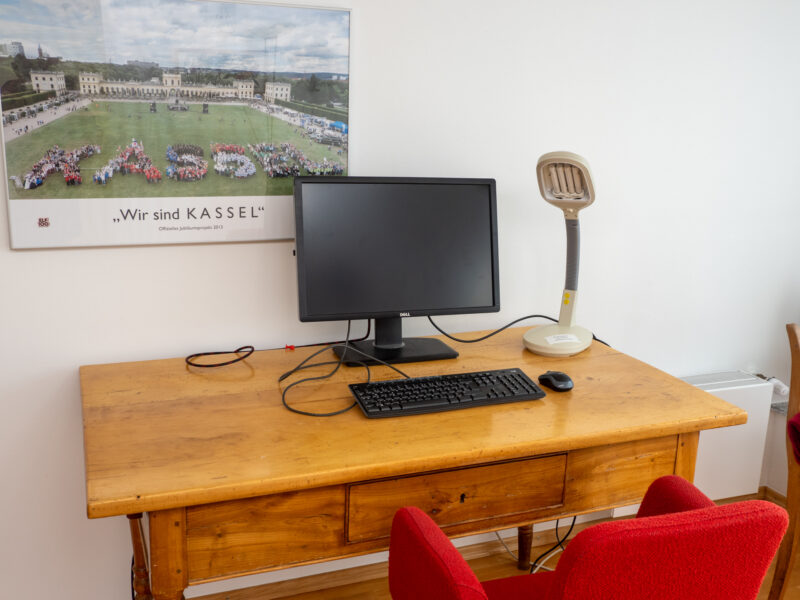 Monitor und Tastur-Maus Kombi für komfortables Homeoffice